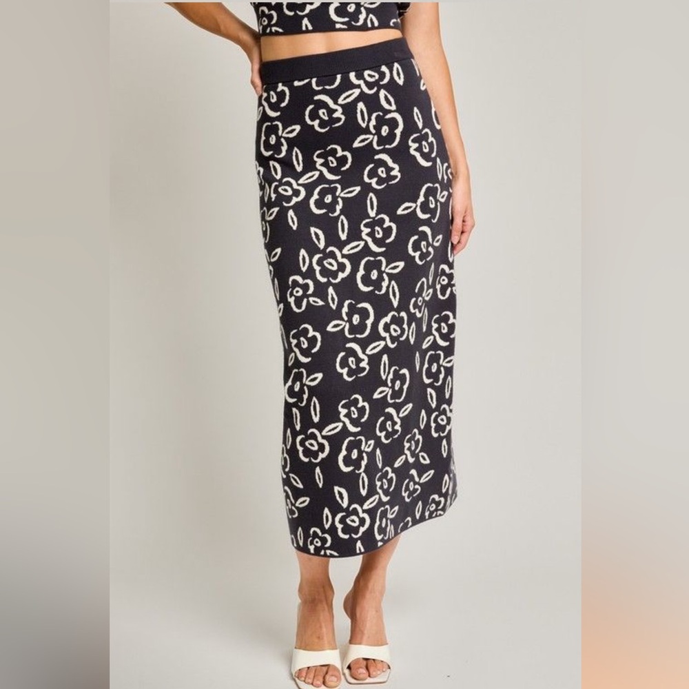 Le Lis Floral Black and White Women's Skirt Set size small nwt - Picture 5 of 7